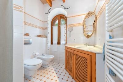 Bathroom (2)