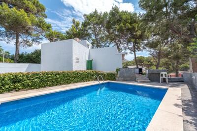 Pool and Exterior (2).jpg