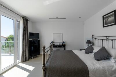 Bedroom (4)
