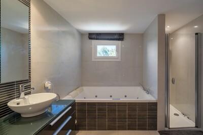 Bathroom (2)