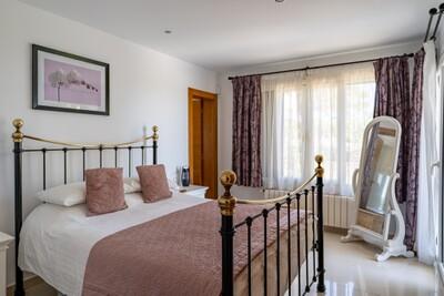 Bedroom (6)