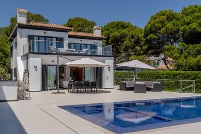 Exterior and Pool (1)