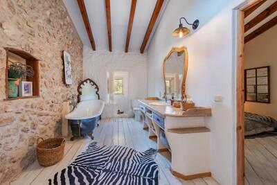 Bathroom (2)