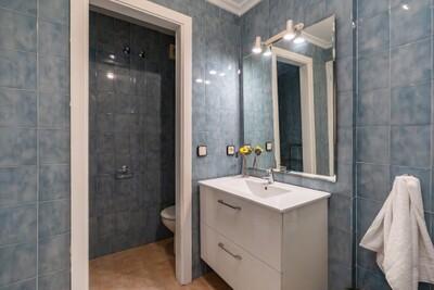 Bathroom (2)