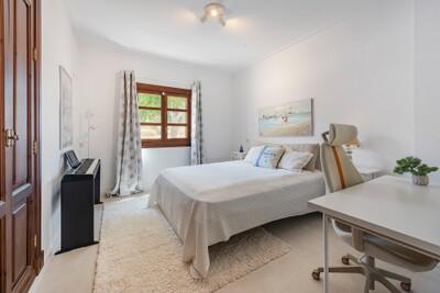 Bedroom (2)
