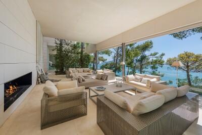 Living (2)