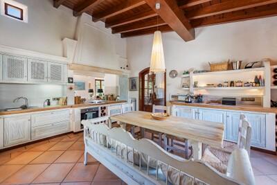 Kitchen (2)