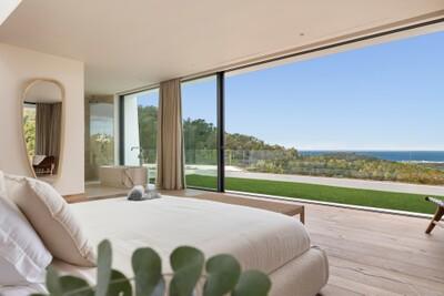 13 Farm 1 - Master Bedroom