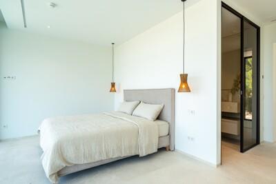 Bedroom (2)