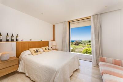 Bedrooms (4)