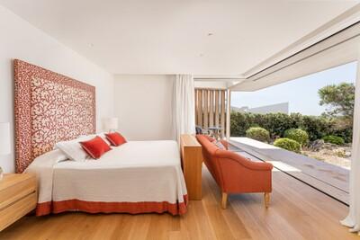Bedrooms (7)