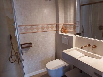 Bathroom (23)