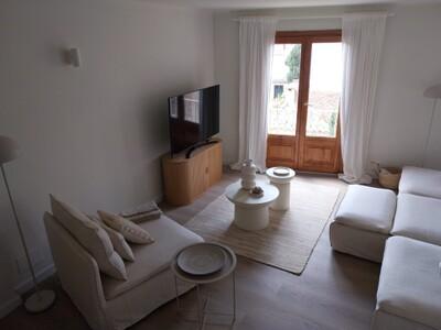 Living area (12)