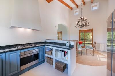 Kitchen (2)