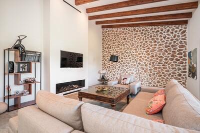 Living Room (2)