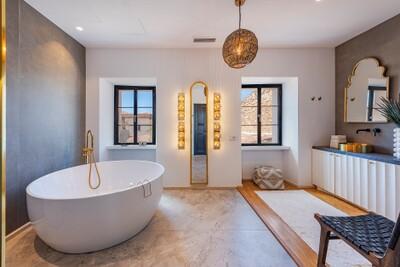 Bathroom (1)