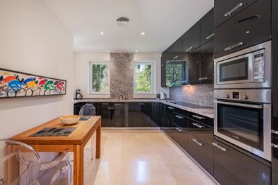 Kitchen (2)