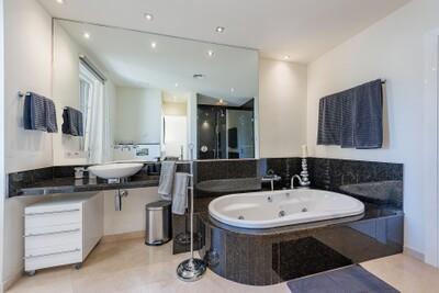 Bathroom (1)