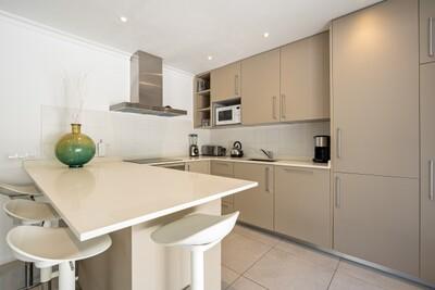 Kitchen (2).jpg