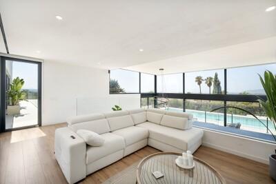 Living (2)