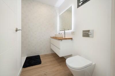 Bathroom (1)