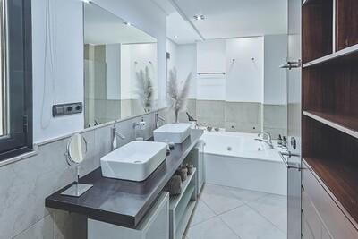 Bathroom (1)