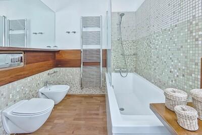 Bathroom (3)