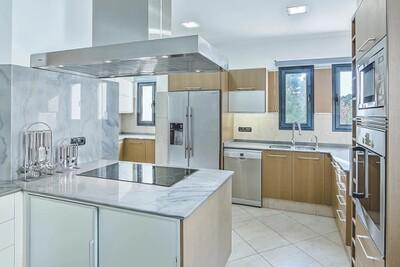 Kitchen (2)
