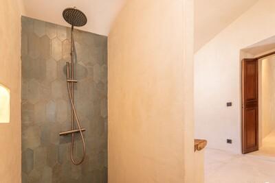 Bathroom (3)