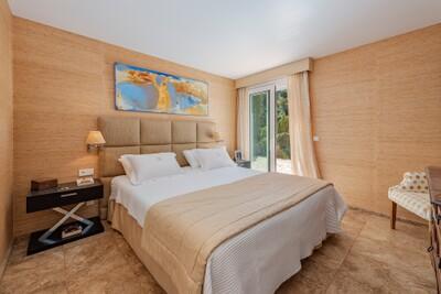 Bedroom (6)