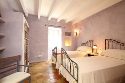 Bedroom (2)