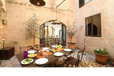 Dining (4)