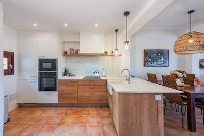 Kitchen (2)