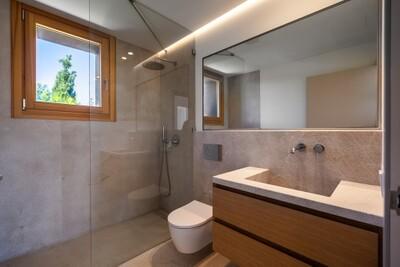 Bathroom (1)