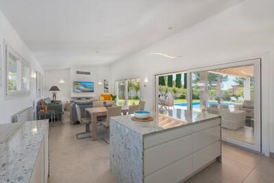 Kitchen (2)