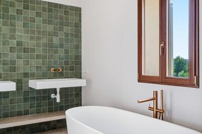 Bathroom (3)