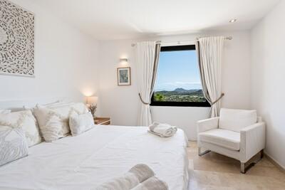Bedroom (2).jpg