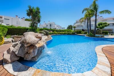 Swimming Pool (2)