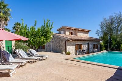 Pool and Exterior (2).jpg