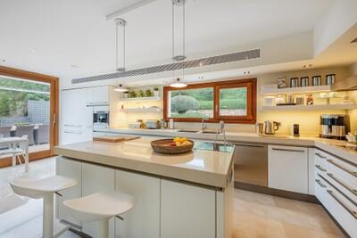Kitchen (2)