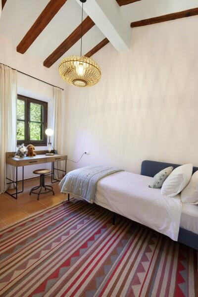 Bedroom (2)