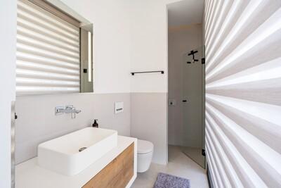 Bathroom (5)