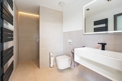Bathroom (6)