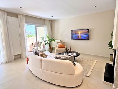 Living Room (2)