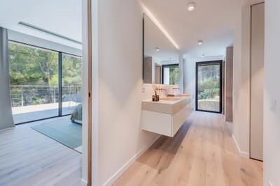 Bathroom (1)