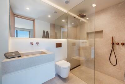 Bathroom (4)