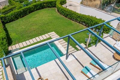 Pool and Exterior (2)