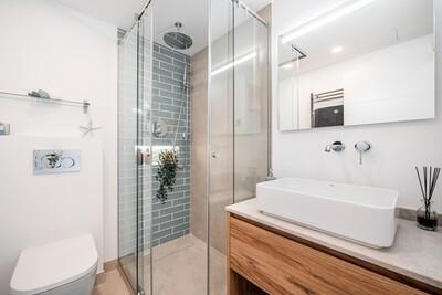 Bathroom (3)