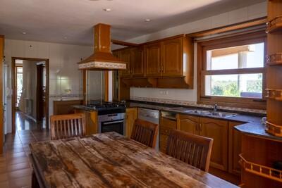 Kitchen (2)