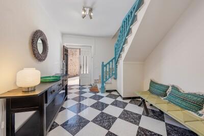Entrance Hall (2)